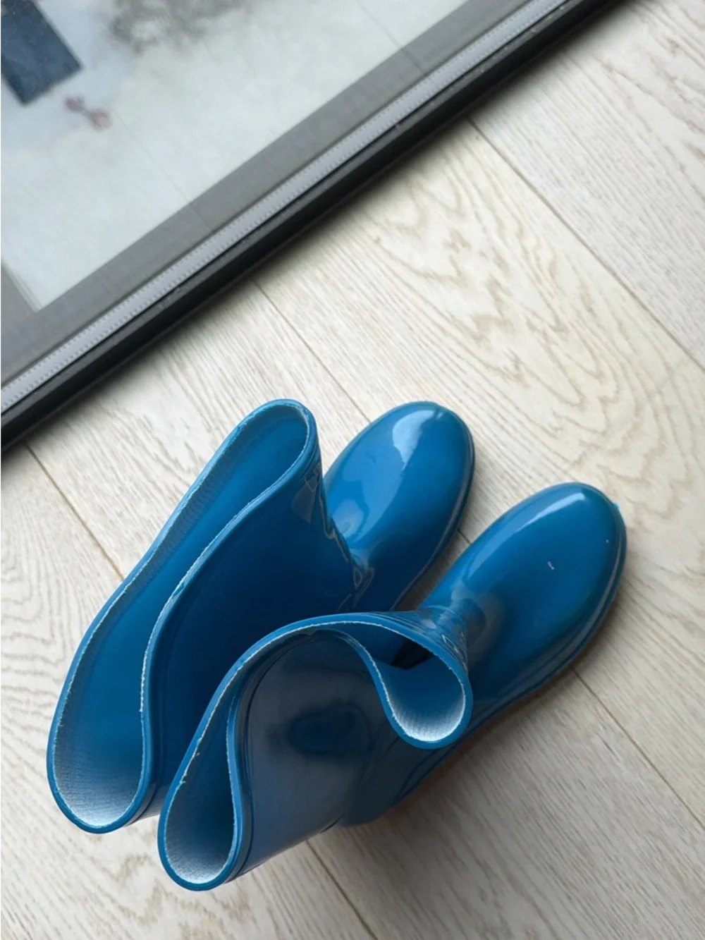 Women’s Blue Gloss Rain Boots - Stylish Waterproof Winter Boot
